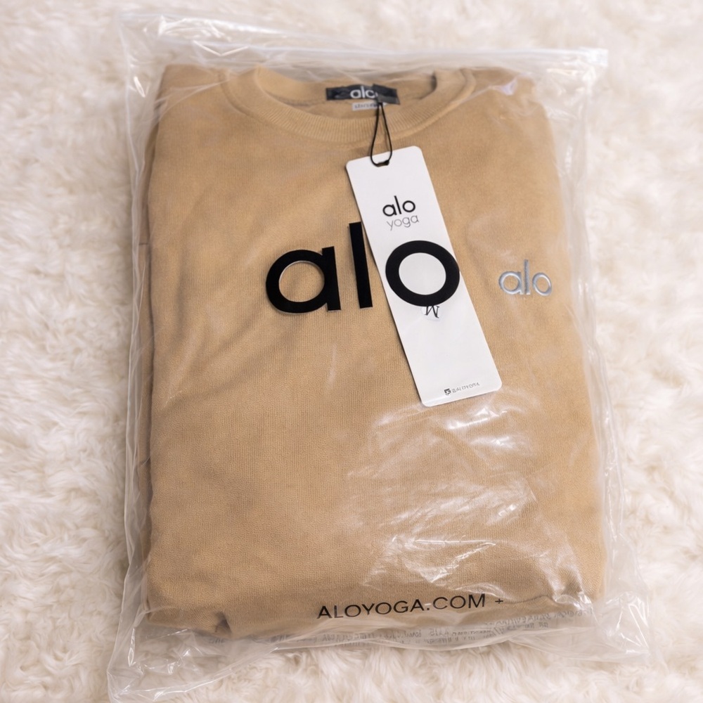 ALO Yoga Camel Sweatshirt